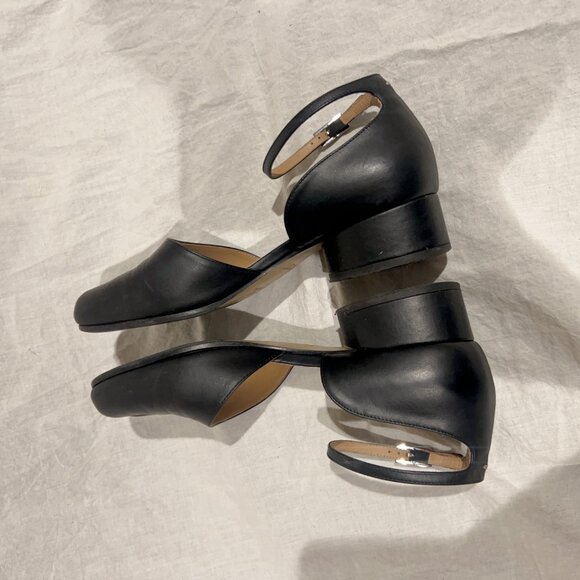 MAISON MARGIELA Tabi Ankle Strap Sandals - Picture 3 of 10
